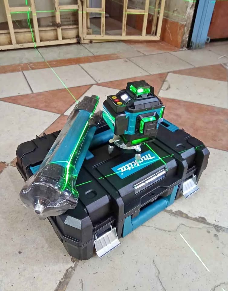 Makita Laser Level Measuring Tool